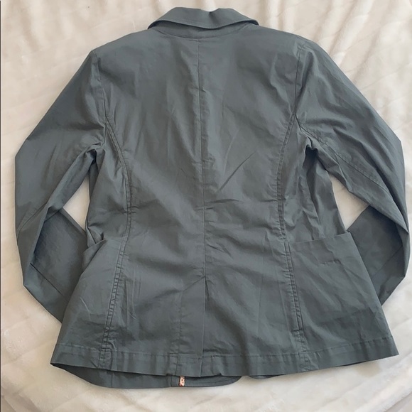 Olive CABI Blazer - Picture 3 of 7